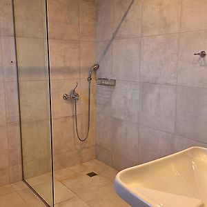 Zimmer für Gäste mit Behinderungen